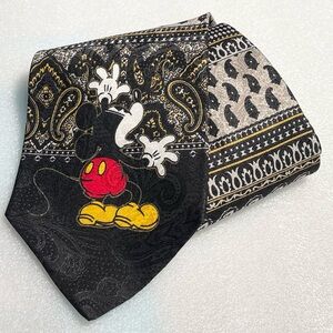 BNWT Disney Mickey Mouse silk neck tie